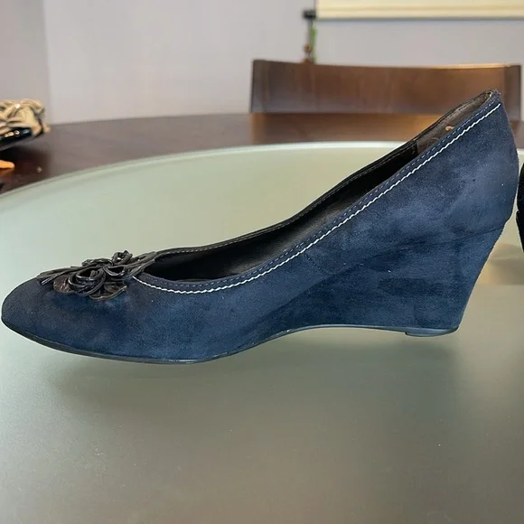 Wedge Heels in Blue Suede - sz 7.5 - Picture 6 of 11